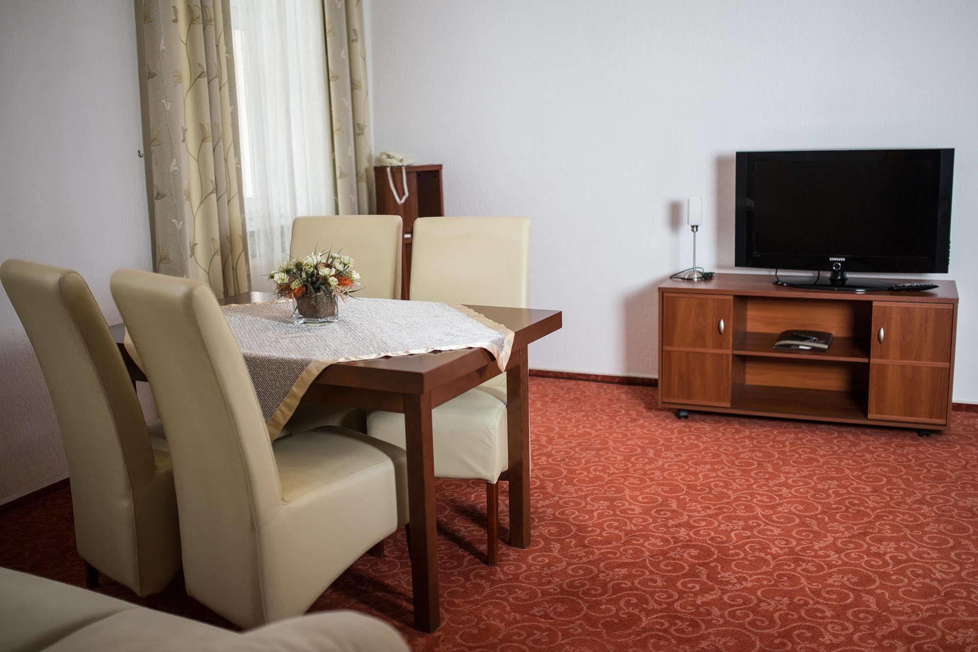 Aiden By Best Western Lodz Exterior photo
