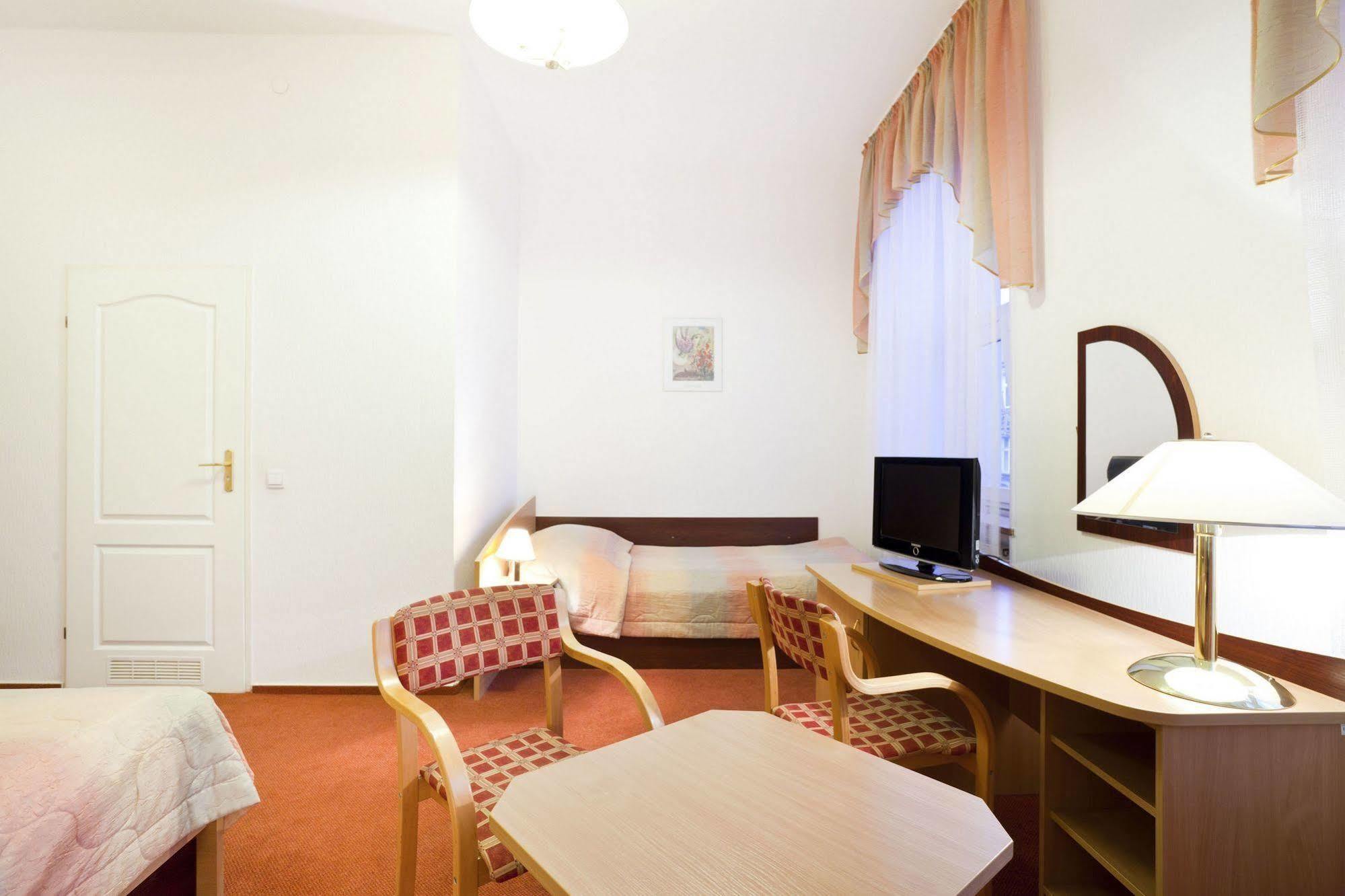 Aiden By Best Western Lodz Exterior photo